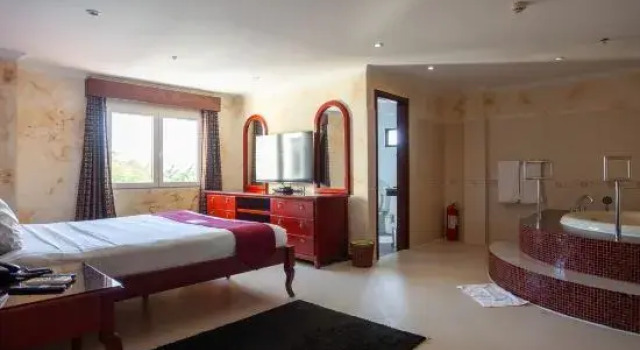 Люкс с видом на город The Amsterdam Hotel