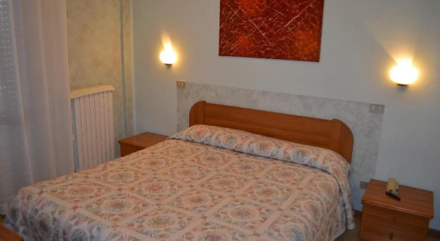 Hotel Pilotto, Забронировать Отель Пескьера-дель-Гарда Garda Veneto, рядом с Pederzoli Hospital