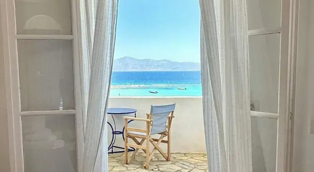 Двухместный номер Superior с балконом Paros Philoxenia