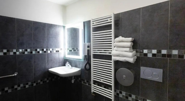 Двухместный номер Comfort Hotel Mimosa Paris