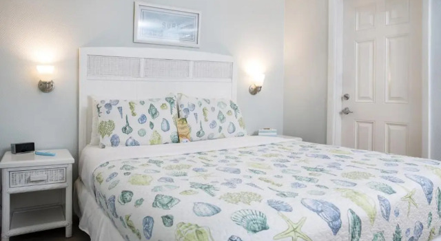 Апартаменты Windjammer Resort and Beach Club