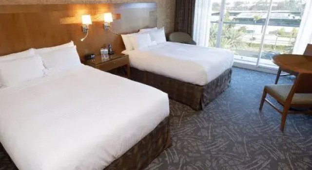 Четырёхместный номер Deluxe Miyako Hybrid Hotel Torrance