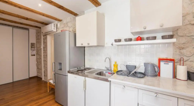 Апартаменты Цокольный этаж с балконом Apartments Stinice