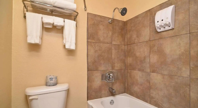 Двухместный номер Standard Best Western Inn by the Lake