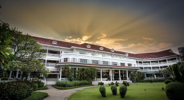 Отель Centara Grand Beach Resort and Villas Hua Hin