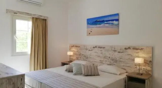 Evina Room And Villas