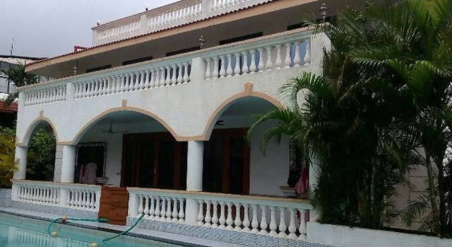 GuestHouser 4 BHK Bungalow 7283, Забронировать Отель Отели штата Махараштры с бассейном, Бассейн