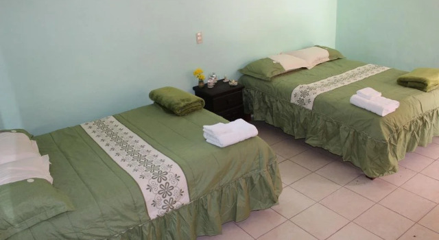 Otoch Béek, Book Hotel Hoteller i Chicanna med parkering, Parkering