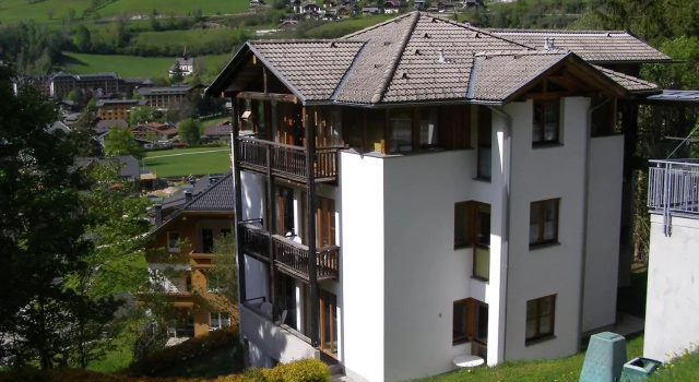 Haus im Turm, Rezervați Apartament Hoteluri în Carintia cu parcare, Parcare