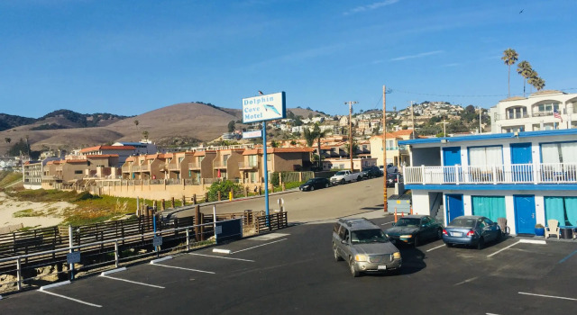 Полулюкс Dolphin Cove Motel