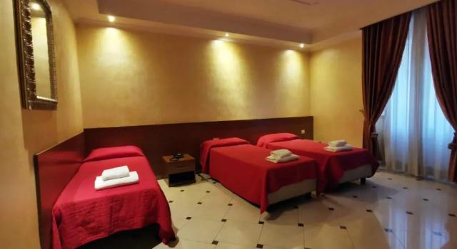 Трёхместный номер Standard Hotel Valentino Palace
