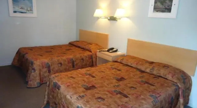 Четырёхместный номер Standard Hotel - Motel Restaurant Coronet