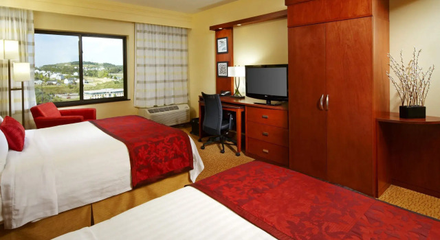 Courtyard by Marriott Pittsburgh Washington Meadow Lands, Rezerwuj Hotel Hotele w Washington z basenem, Basen