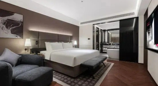 Люкс Executive Qingdao Sino-European Seaview Intercity Hotel