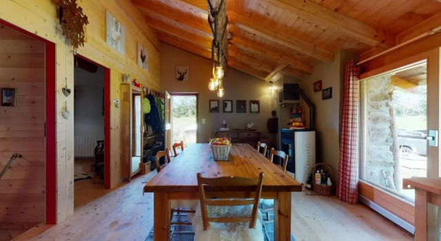 Authentic chalet full of charm, 5min. from Anzère