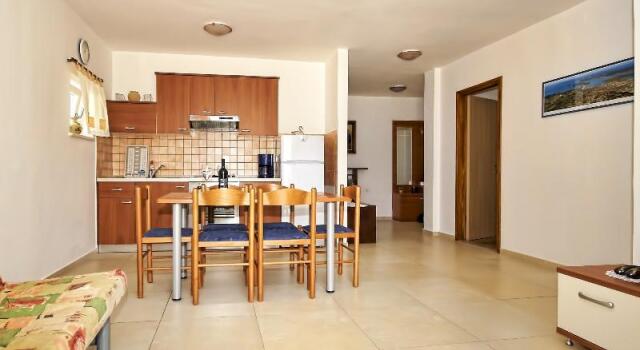 Четырёхместные апартаменты Apartments Snjezana