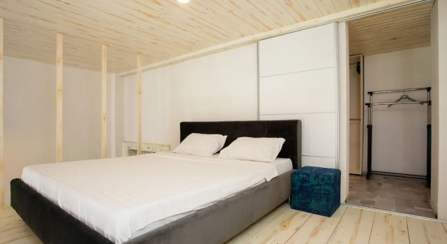 Cathedral Apartment