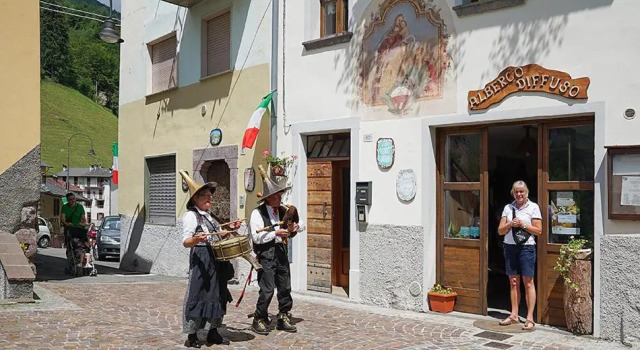 Albergo Diffuso Ornica, Varaa Hotelli Ornica Bergamo