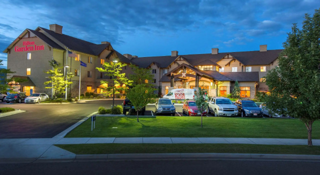 Кровать в общем номере Hilton Garden Inn Bozeman