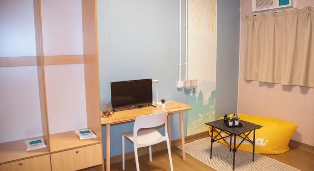 Двухместный номер Comfort с видом на город Runway 1331 -ENLIGHT Youth Hostel