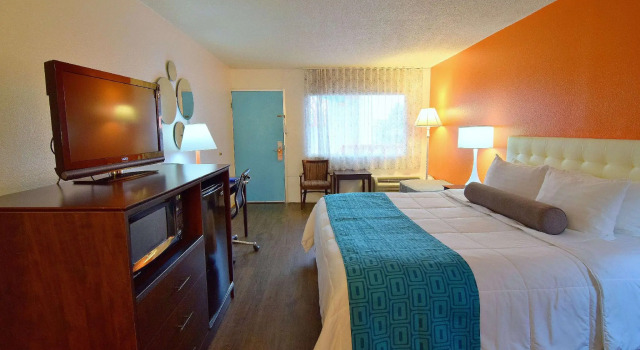 Номер Deluxe Howard Johnson by Wyndham Ocala FL I-75