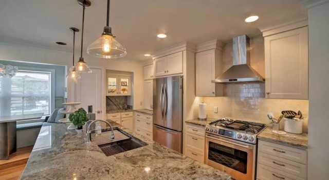 Апартаменты Bozeman Home w/ Landscaped Yard - Walk to Downtown