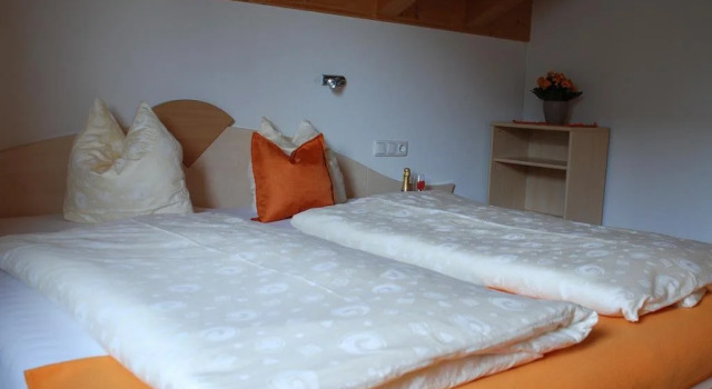 Haus Montana, Rezerwuj Hotel Hotele w Bregenzerwald z parkingiem, Parking