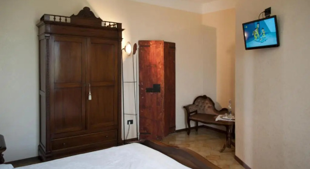 B&B Corte Leopoli, Buchen Sie Bed & Breakfast Curtatone Lombardei