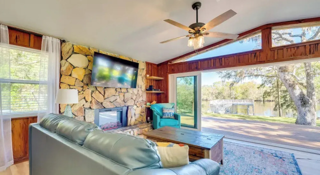 Коттедж Waterfront Home w/ Boat Dock & Slip in Old Town!