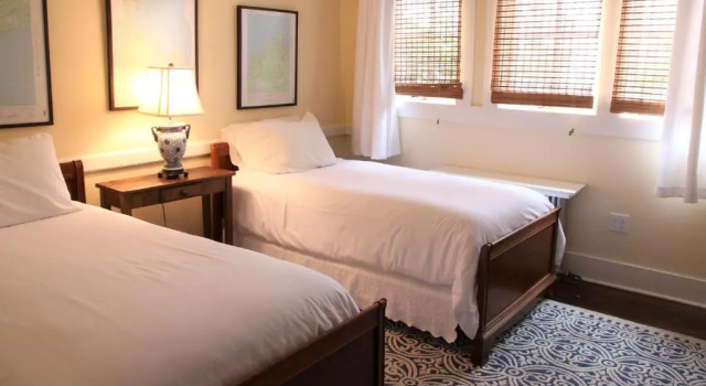 Двухместный номер Standard с видом на сад The Oak Bluffs Inn