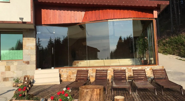 Шале с 2 комнатами с балконом и с видом на горы 2 bedroom, 2 showeroom Villa suitable for a family skication and remote working