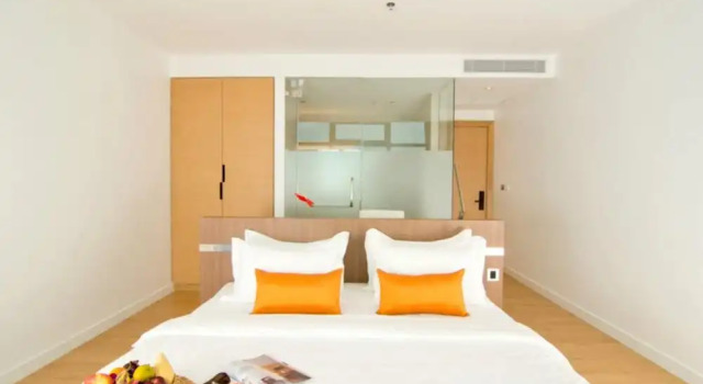 Трёхместный номер Deluxe с балконом и с видом на город Seven Zea Chic Hotel
