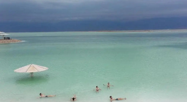 Апартаменты с 2 комнатами с балконом и с красивым видом из окна Nadia Hosting Dead Sea