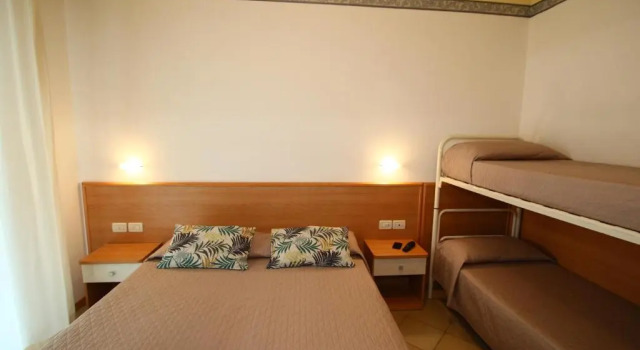 Четырёхместный номер Standard Hotel Boom