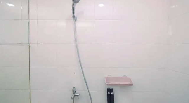 Номер Standard Cozy Stay 2BR Bassura City Apartment