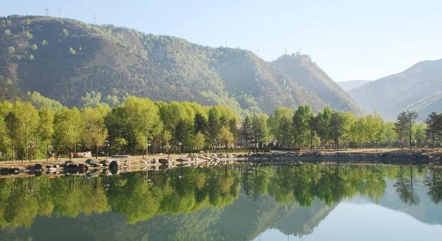Wutai Mountain Chun Nuan Hua Kai Youth Hostel, Rezerwuj Hostel Hostele w Wutaishan, Hostel
