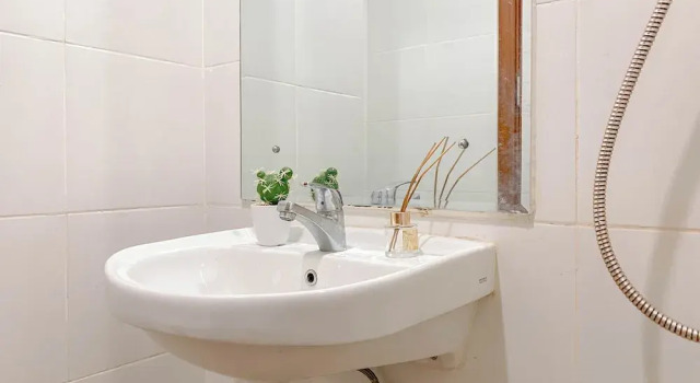 Апартаменты Standard Relaxing And Serene 1Br At Vittoria Residence Apartment