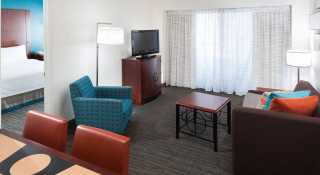 Люкс с 2 комнатами с балконом Residence Inn by Marriott Seattle Downtown/Lake Union