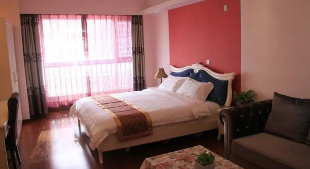 Happy Holiday Boutique Apartment