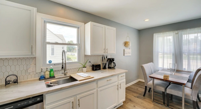 Коттедж с 3 комнатами Pet-friendly Southfield House w/ Ping-pong Table!