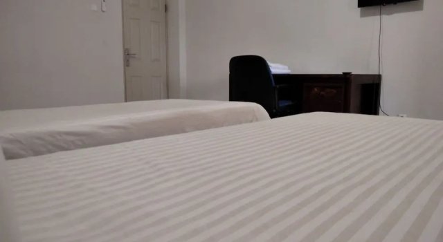 Deluxe Twin room Wisma Anton Soedjarwo