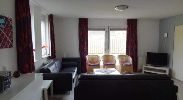 Holiday Home in Zeeland near the Sea, Book Hotel Wemeldinge 