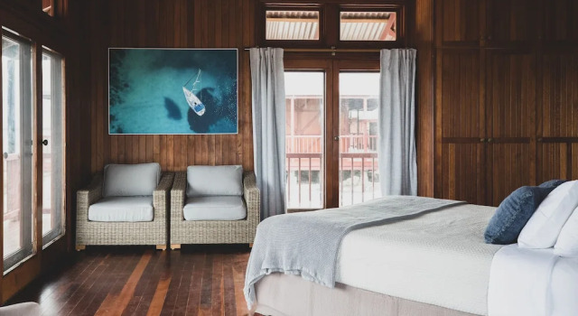 Вилла Camp Island Lodge