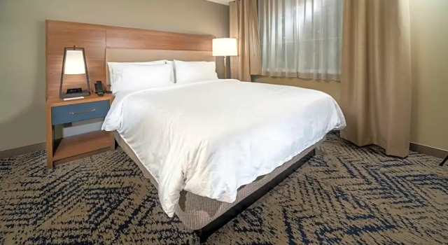 Четырёхместный люкс с 2 комнатами Candlewood Suites Charleston - Mt. Pleasant by IHG