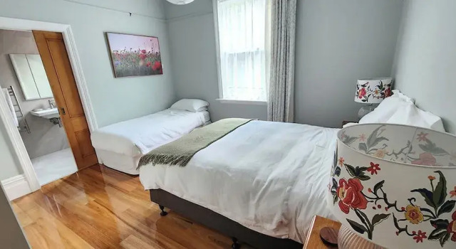 Rewa House ~ city home, 3 bedrooms, walk to CBD, Забронировать Дом для отпуска Виллы Крайстчёрч, рядом с Aoraki Polytechnic, Вилла
