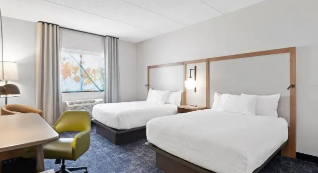 Четырёхместный номер Standard Fairfield Inn & Suites by Marriott Hickory