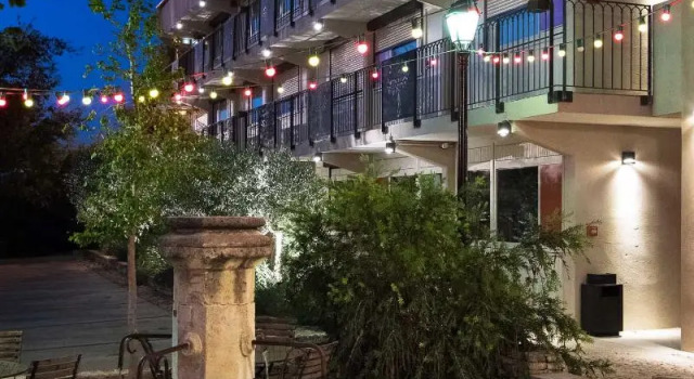 Campanile Avignon Nord - Le Pontet, Rezerwuj Ośrodek wypoczynkowy Hotele resortowe w Vaucluse, Ośrodek wypoczynkowy