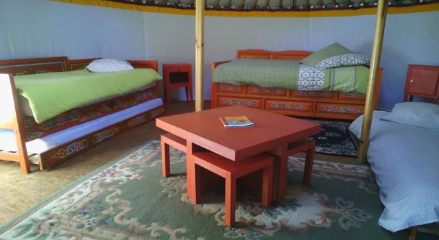 Aux Yourtes de La Fabrique, Rezerwuj Hotel Tanie hotele w Kraj Loary