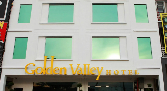 Полулюкс Golden Valley Hotel