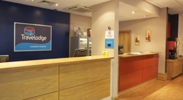 Travelodge Leicester Central, Забронировать Отель Отели и гостиницы Лестера, рядом с Стадион «Велфорд-Роуд», Отель